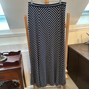 Ann Taylor Maxi Skirt Navy and White Medium Elastic Waist